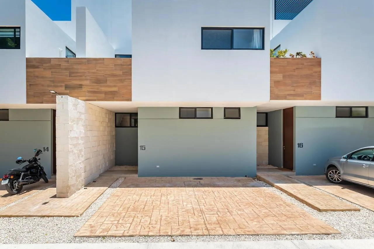 Entire House- 3Br With Private Roof Top Deck Playa del Carmen