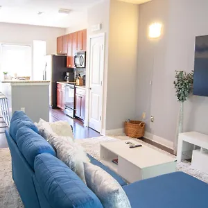luxury-city-view-townhouse-in-uptown.1sthotelscharlotte.com/